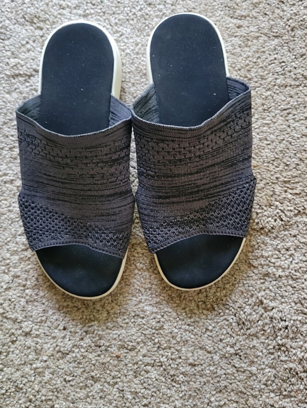 Slip-On Knit Slide Sandals in Dark Gray